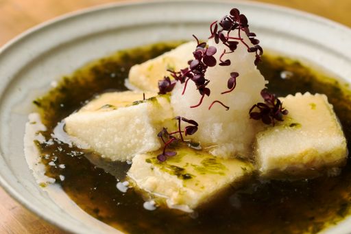 様々なジャンルを修業した、インスピレーションあふれる一皿